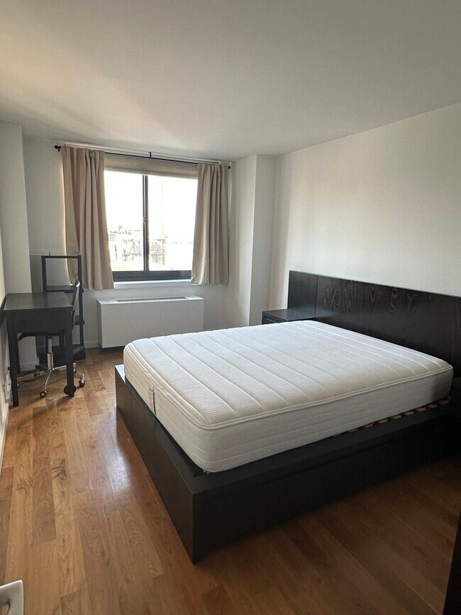 Foto del edificio - 515 E 72nd St