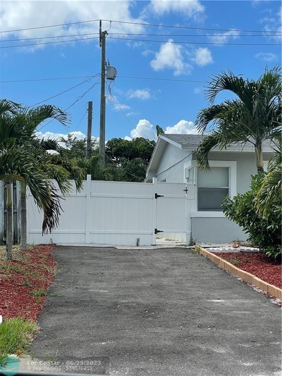Foto del edificio - 2541 NE 9th Ave