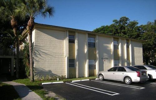 Foto del edificio - 11524 Royal Palm Blvd