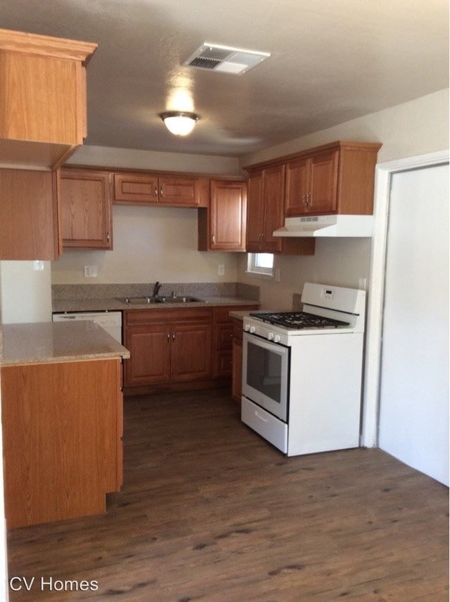 Building Photo - 3 br, 1 bath House - 5710 San Ardo Way
