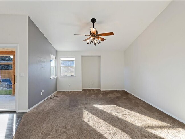 Building Photo - 2819 Bobcat Dr