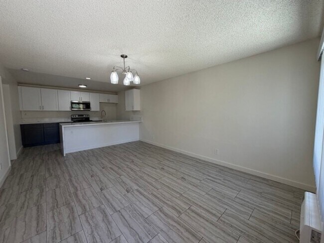 Foto del edificio - 1541 E Quincy Ave