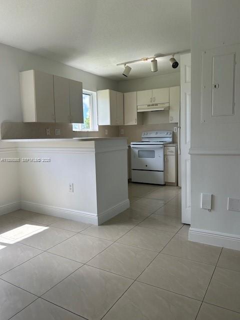 Building Photo - 925 NE 34th Ave