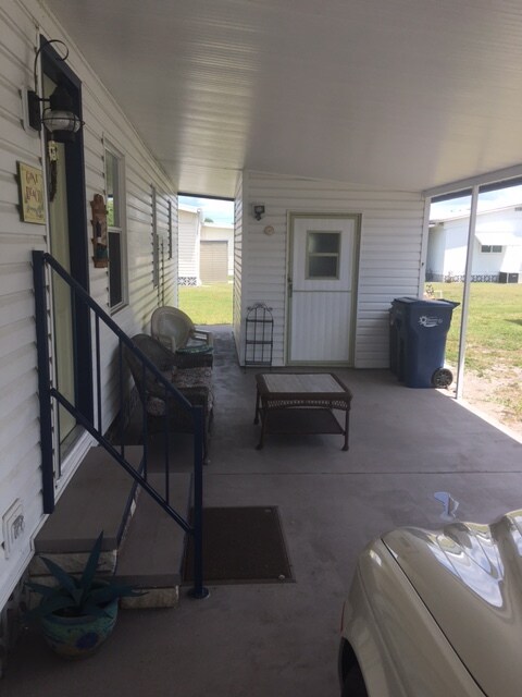 CARPORT, FRONT ENTRANCE - 808 53rd Ave E