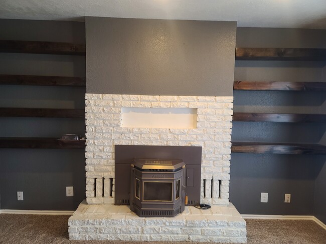 Foto del edificio - 1376 Cedar St