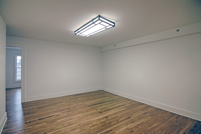 Foto del edificio - 44 S Finley Ave