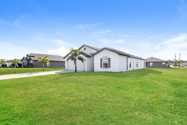 Foto del edificio - 192 Blackstone Dr