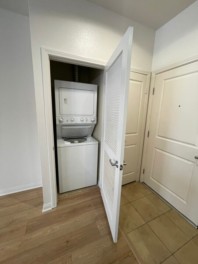Foto del edificio - 5842 Harold Way