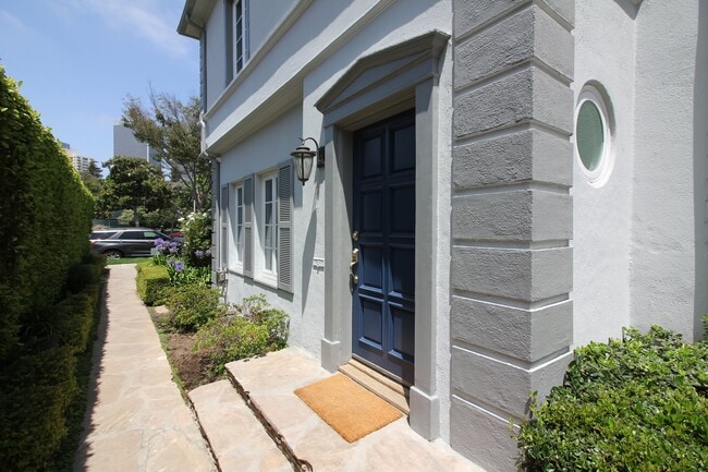 Foto del edificio - 444 S Roxbury Dr