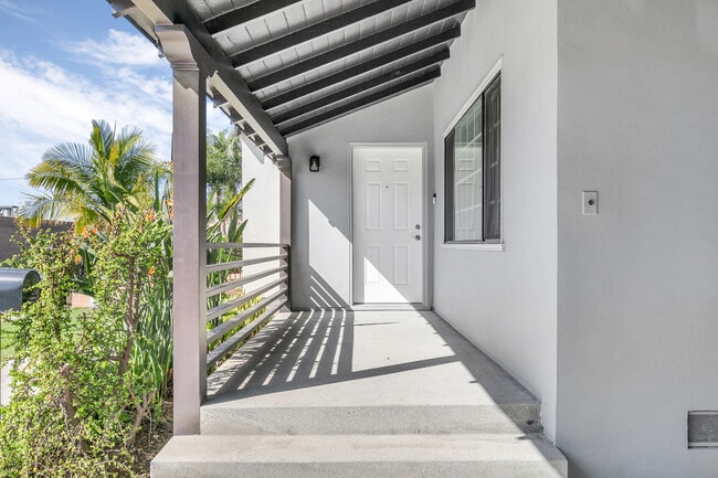 Building Photo - 3620 Tuller Ave