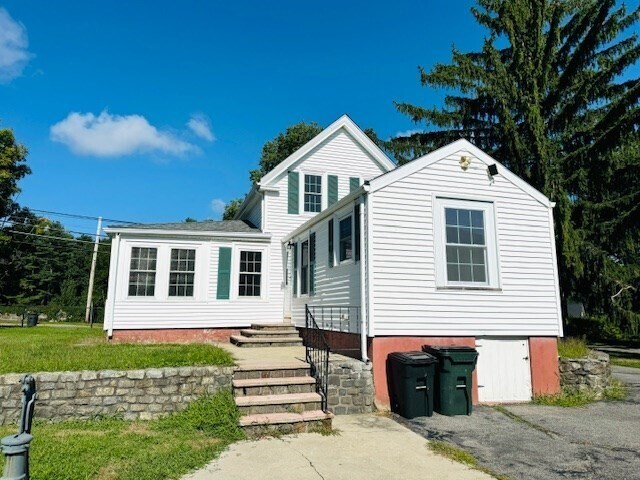 Primary Photo - 11 Spofford St