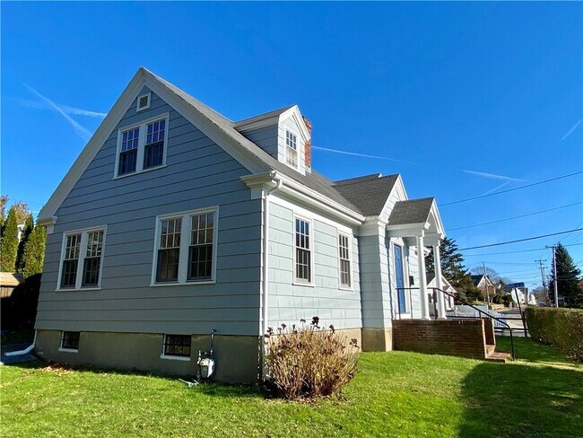 Building Photo - 52 Bliss Rd