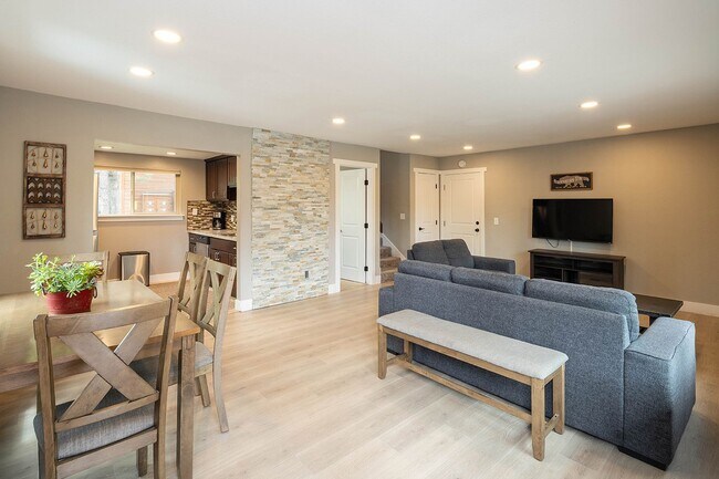 Foto del edificio - Tahoe Donner- Long Term Rental $2900