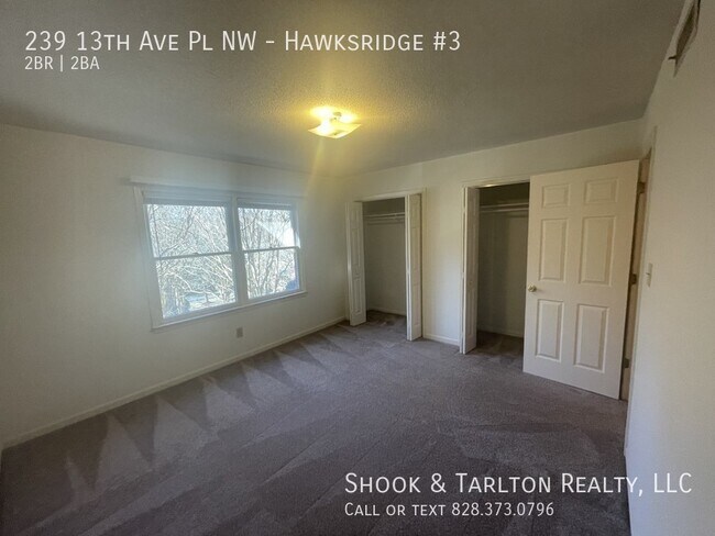 Building Photo - 239 13th Ave Pl NW
