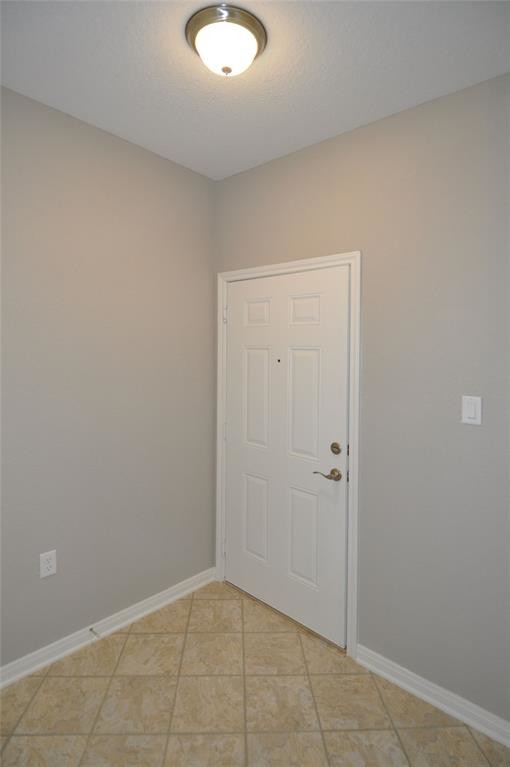Building Photo - 2803 Kings Crossing Dr