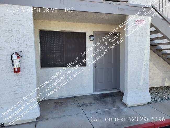Building Photo - 2 bed/1 bath ready for immediate move in!