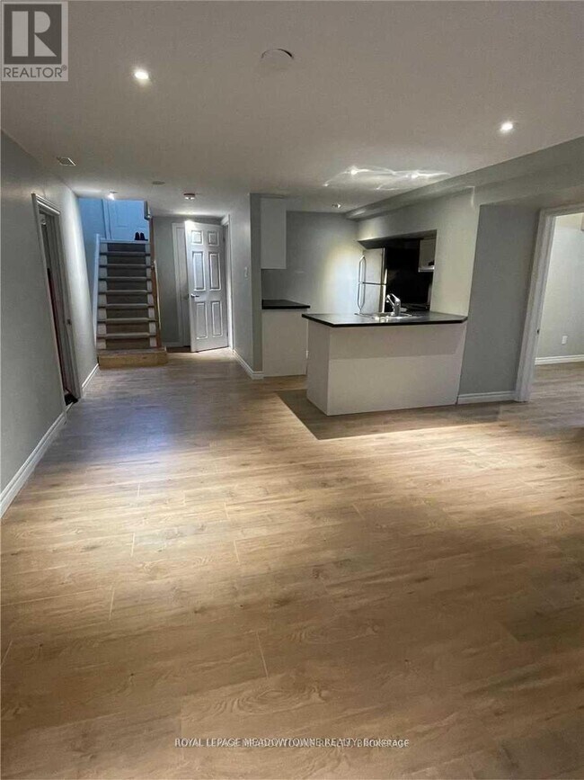 Photo du bâtiment - 56 McIntyre Crescent