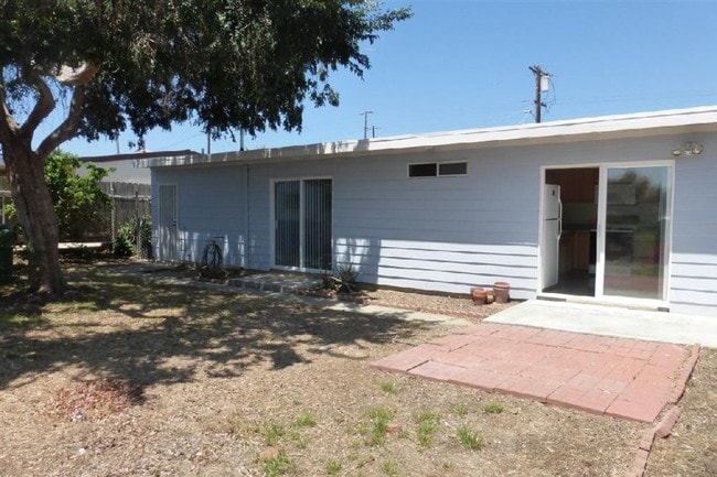 Building Photo - 1015 Capistrano Dr