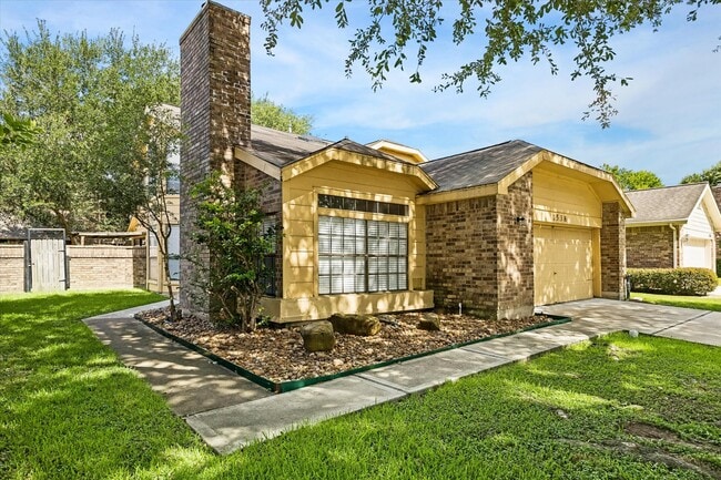 Building Photo - 1538 Ainsdale Dr