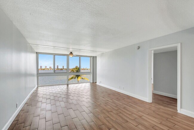 Foto del edificio - 301 Lake Shore Dr