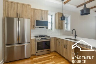 Building Photo - 4955 N Oakley Ave