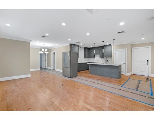 Primary Photo - 36 Elmwood Ave