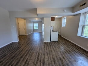 Building Photo - 5572 Clemens Ave
