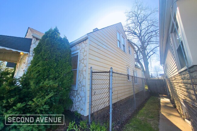 Foto del edificio - 12436 S Princeton Ave