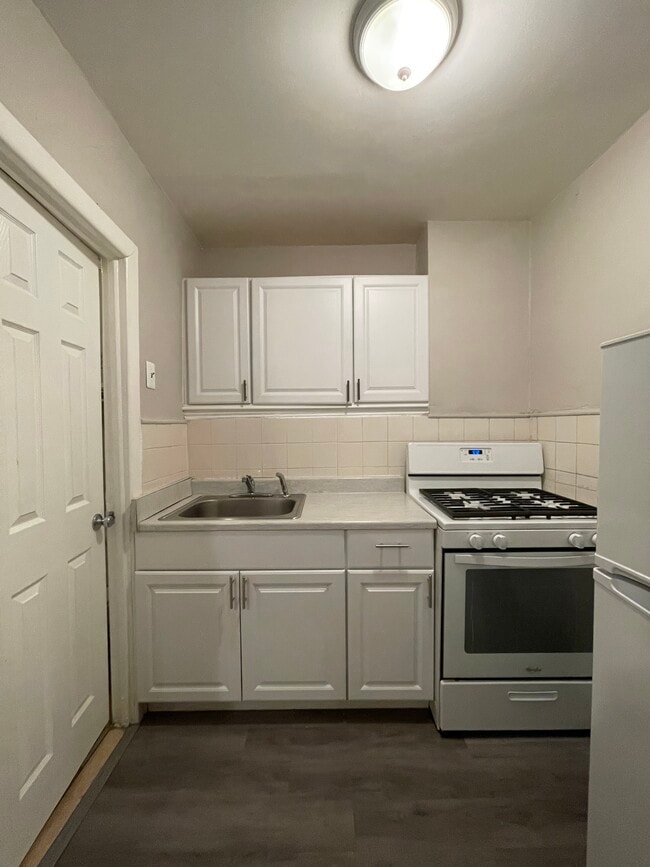 241 Duncan Ave 2 - 237 Duncan Ave