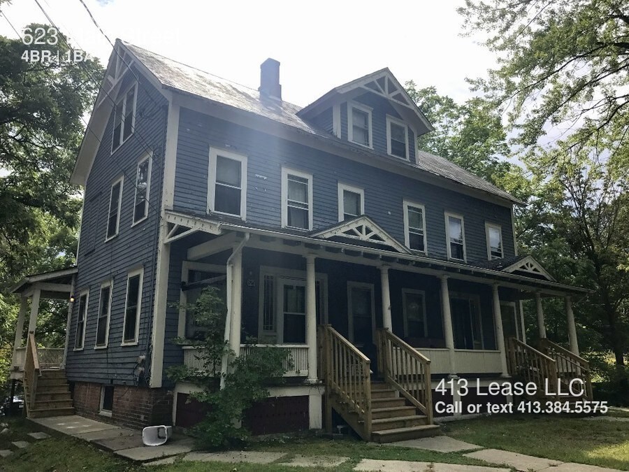 Building Photo - 623 Main St