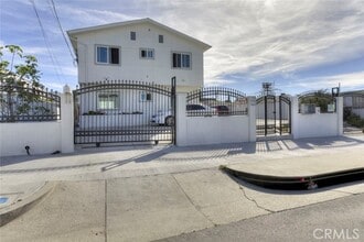 Building Photo - 7408 Radford Ave