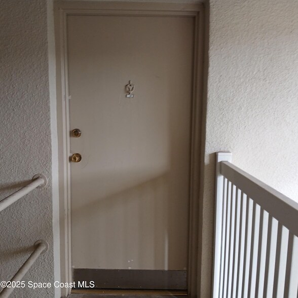 Foto del edificio - 250 N Banana River Dr