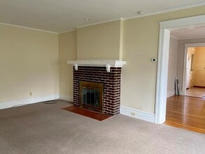 Building Photo - 306 Steuben St