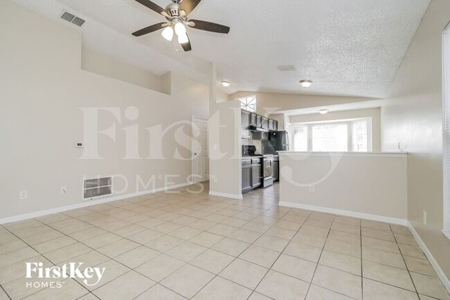 Building Photo - 7507 Groveoak Dr