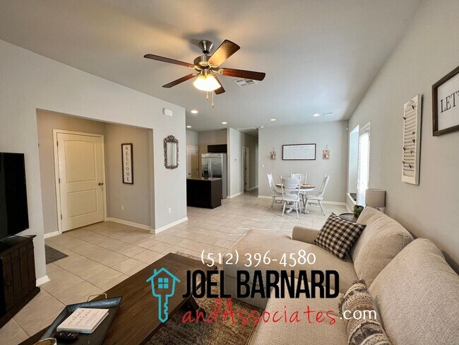 Foto del edificio - Available May 31: Blanco Vista Home with L...