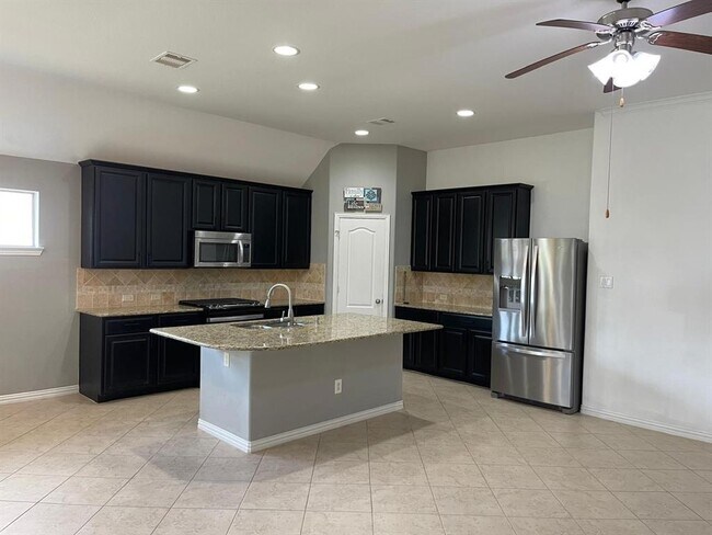 Building Photo - 26503 Grey Sparrow Dr