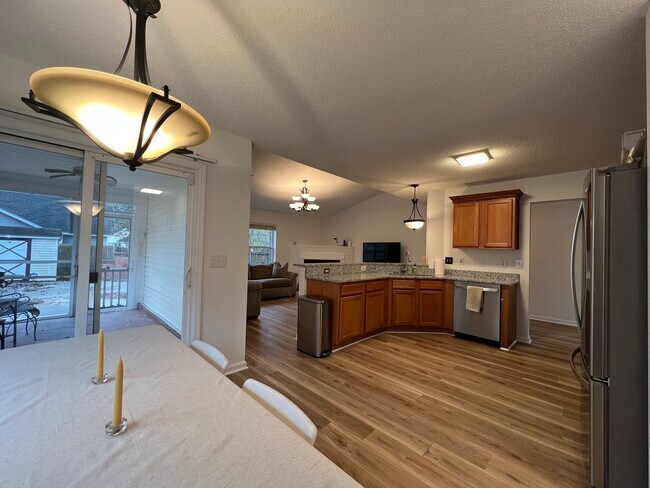 Foto del edificio - 5343 Tidewater Dr