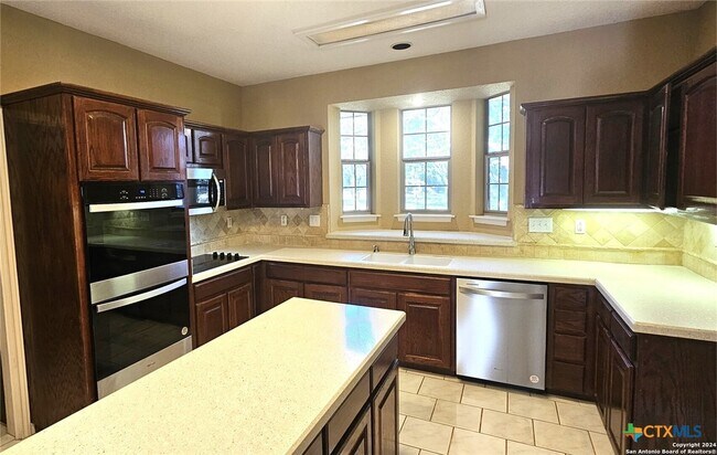 Foto del edificio - 20813 Woodland Cove