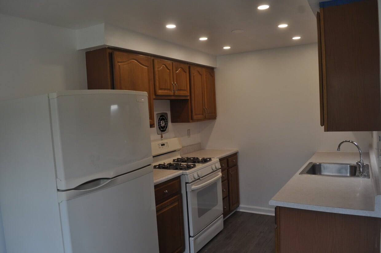 KITCHEN - 567 Pine Line Dr