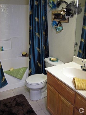 Bathroom - Riviera Apartments