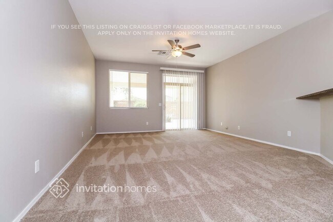Foto del edificio - 17347 W Jackson St