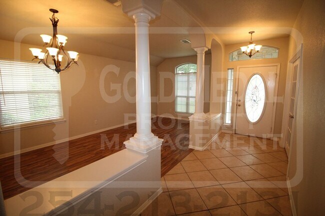 Building Photo - 2908 Tucson Dr