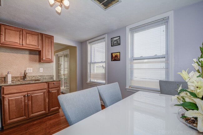 Building Photo - 294 D St