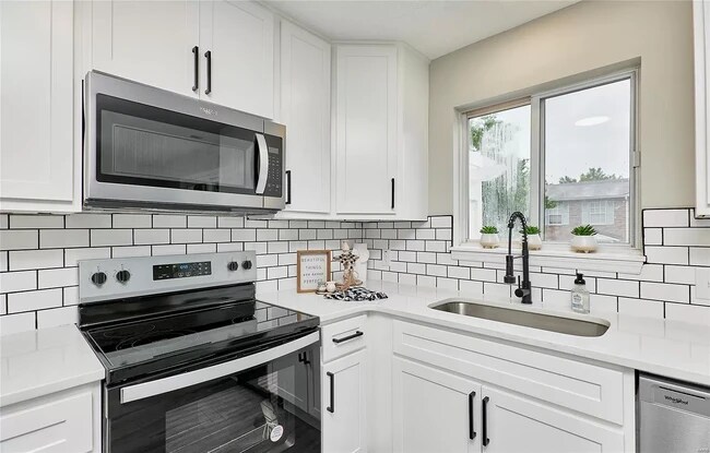 Foto del edificio - 1330 Sunview Dr