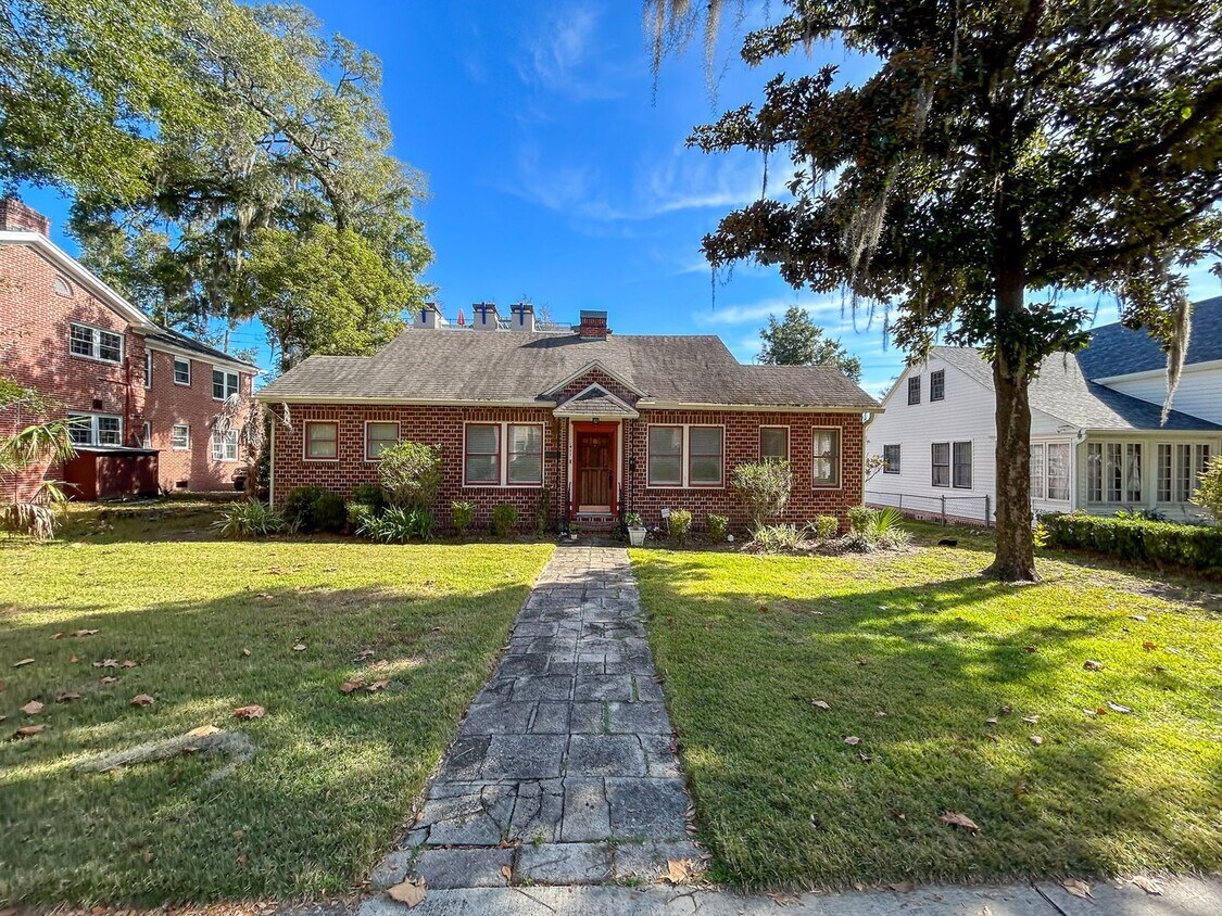 Primary Photo - 411 SW 10th Street