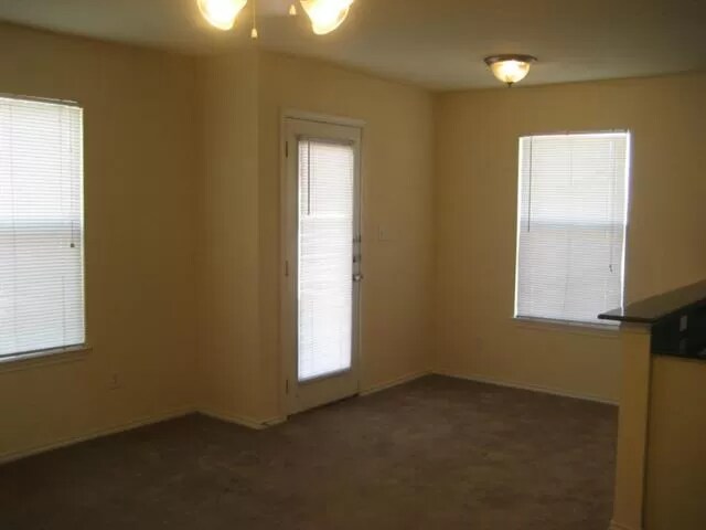Foto del edificio - 701 Claremont Pkwy