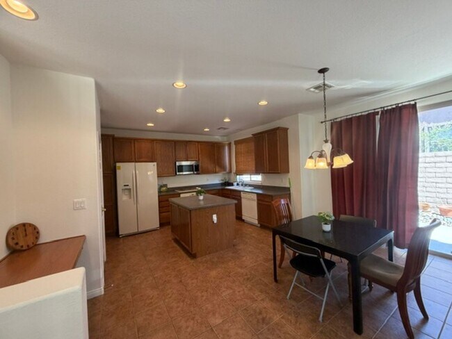Building Photo - BEAUTIFUL 2-STORY SUMMERLIN HOME WITH COMMUNITY AMENITIES!