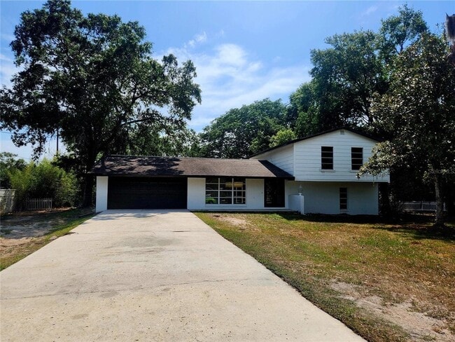 Building Photo - 11631 Seminole Dr