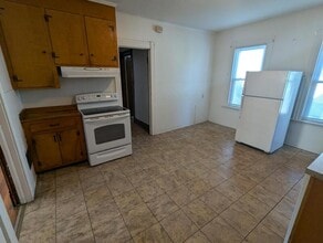 Building Photo - 139 Jubilee St