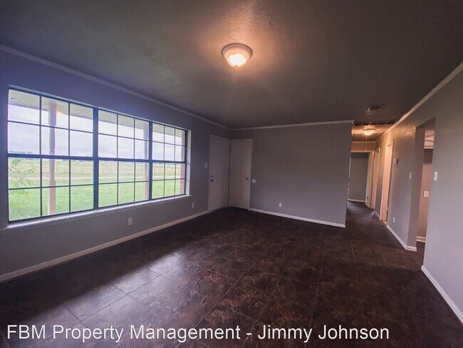 Building Photo - 4 br, 2.5 bath House - 601 E Main Street